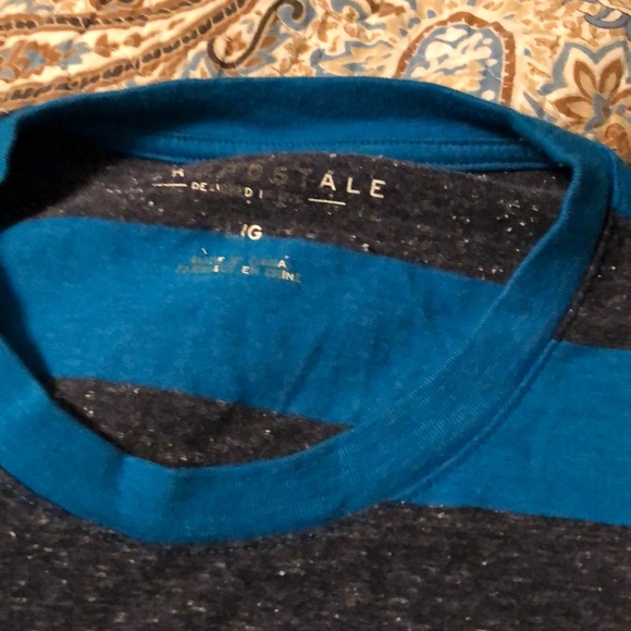 Large shirts - Picture 6 of 8